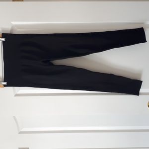 NWOT - Tik Tok Scrunch Butt Leggings